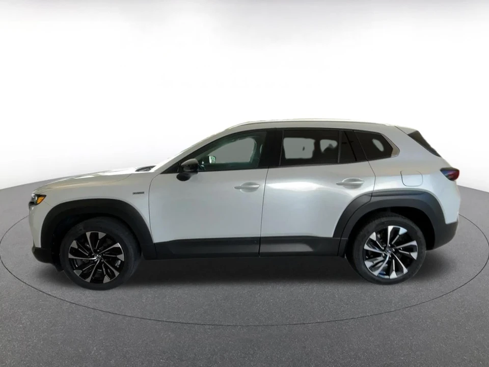 2025 Mazda CX-50 - Image 11 of 31