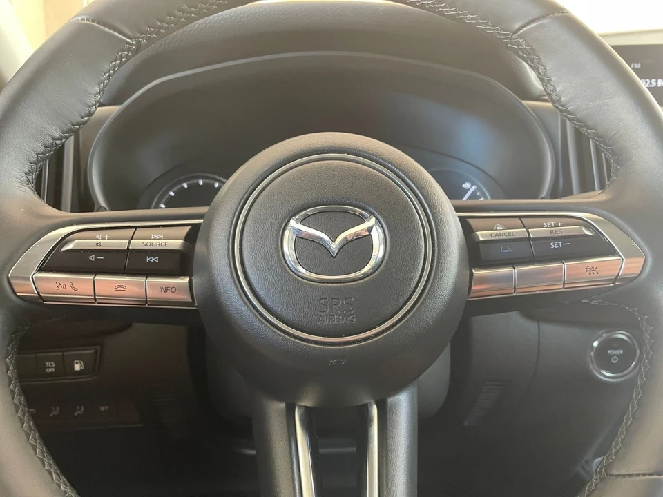 2025 Mazda CX-50 - Image 24 of 31