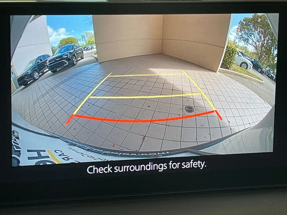 2025 Mazda CX-50 - Image 27 of 31