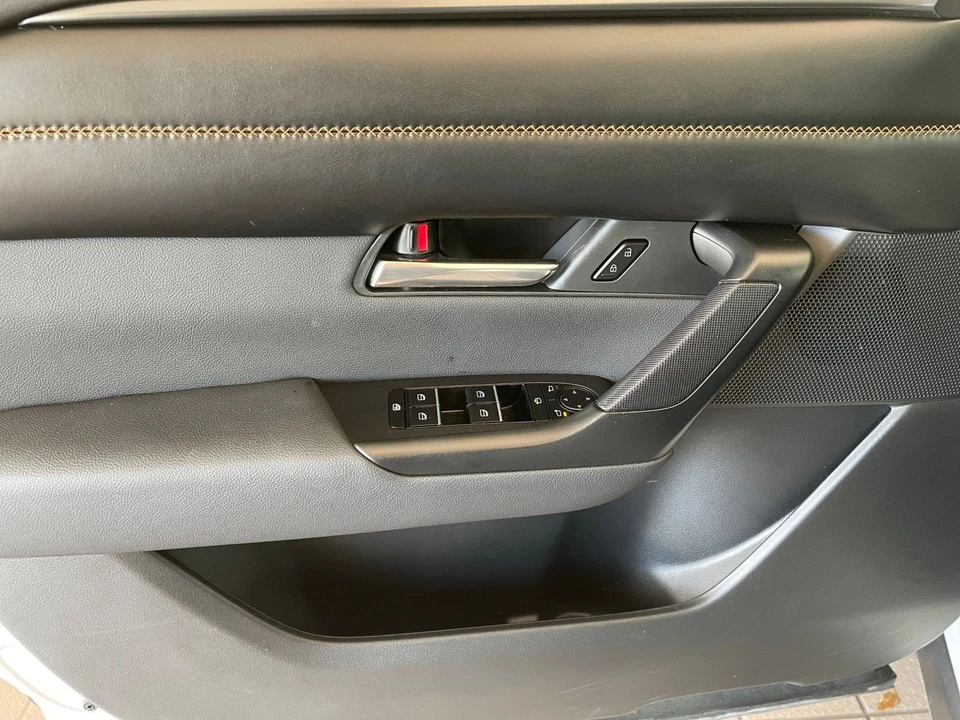 2025 Mazda CX-50 - Image 20 of 31