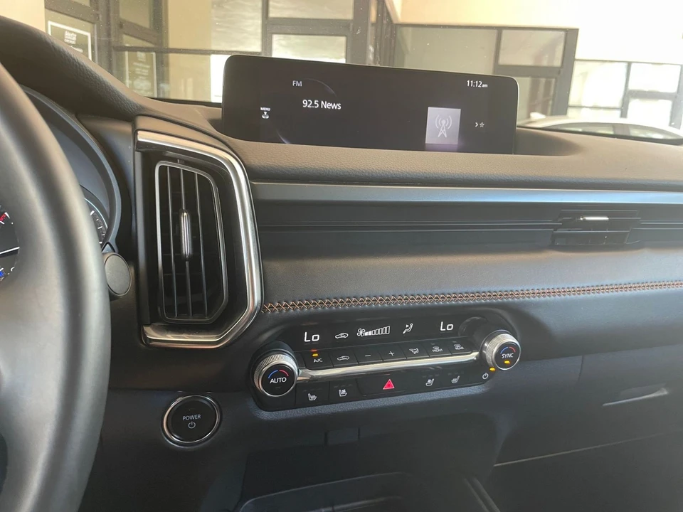2025 Mazda CX-50 - Image 14 of 31