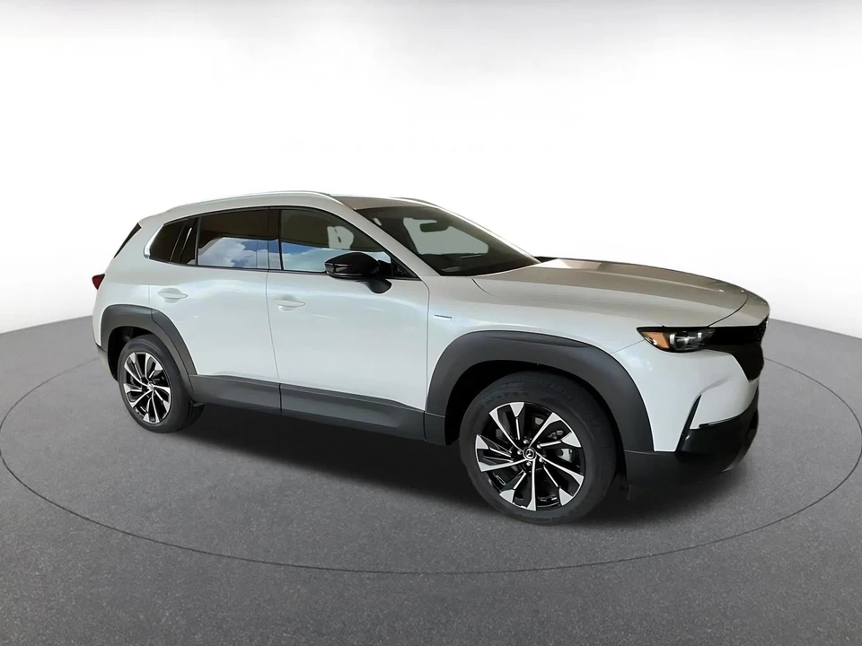 2025 Mazda CX-50 - Image 2 of 31
