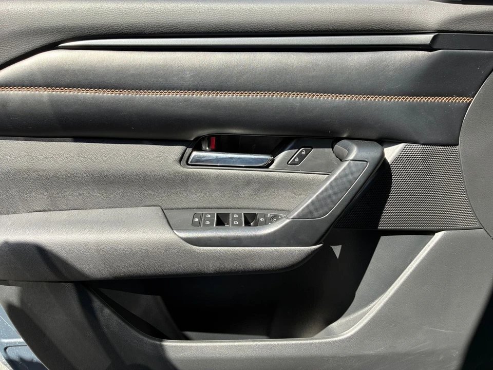 2025 Mazda CX-50 - Image 17 of 31