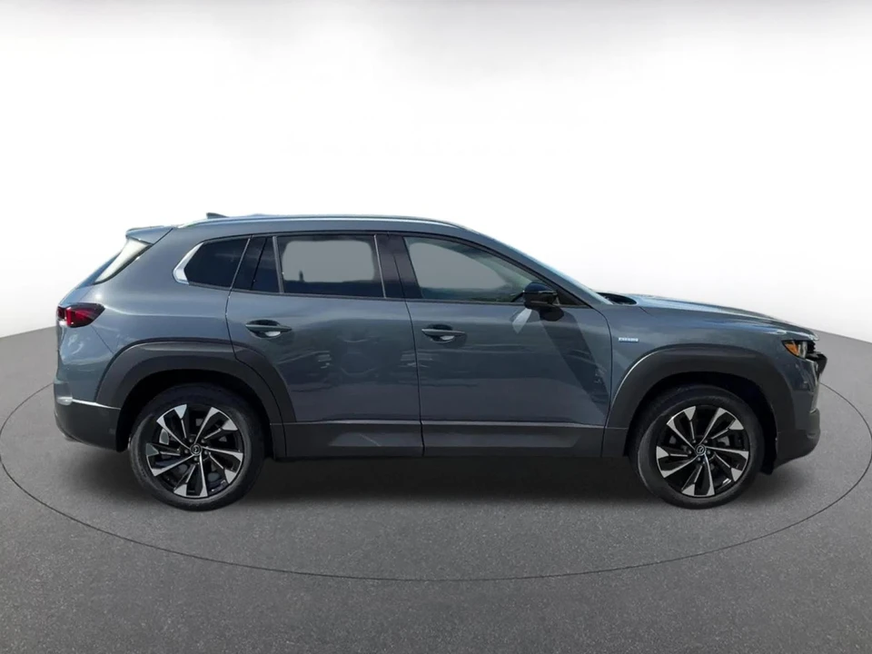 2025 Mazda CX-50 - Image 15 of 31
