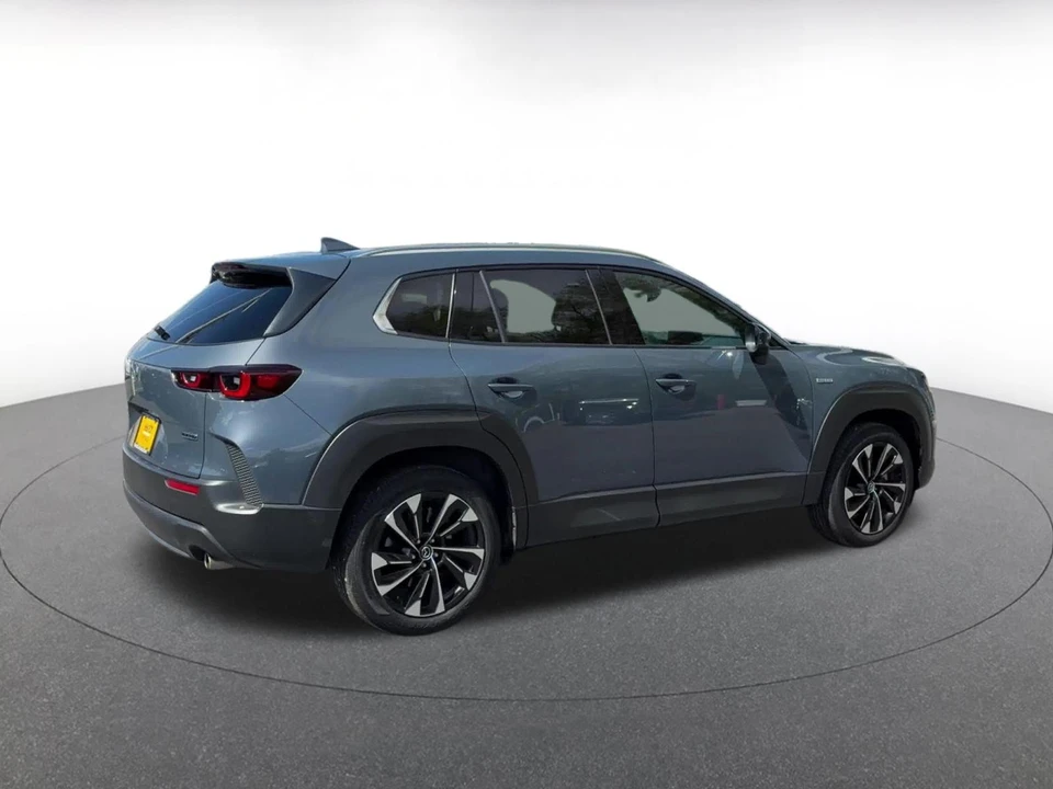 2025 Mazda CX-50 - Image 13 of 31