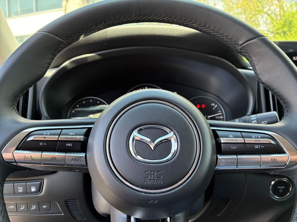 2025 Mazda CX-50 - Image 26 of 31