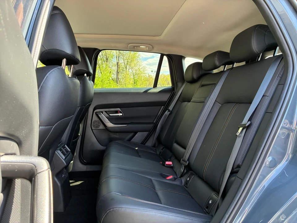 2025 Mazda CX-50 - Image 24 of 31