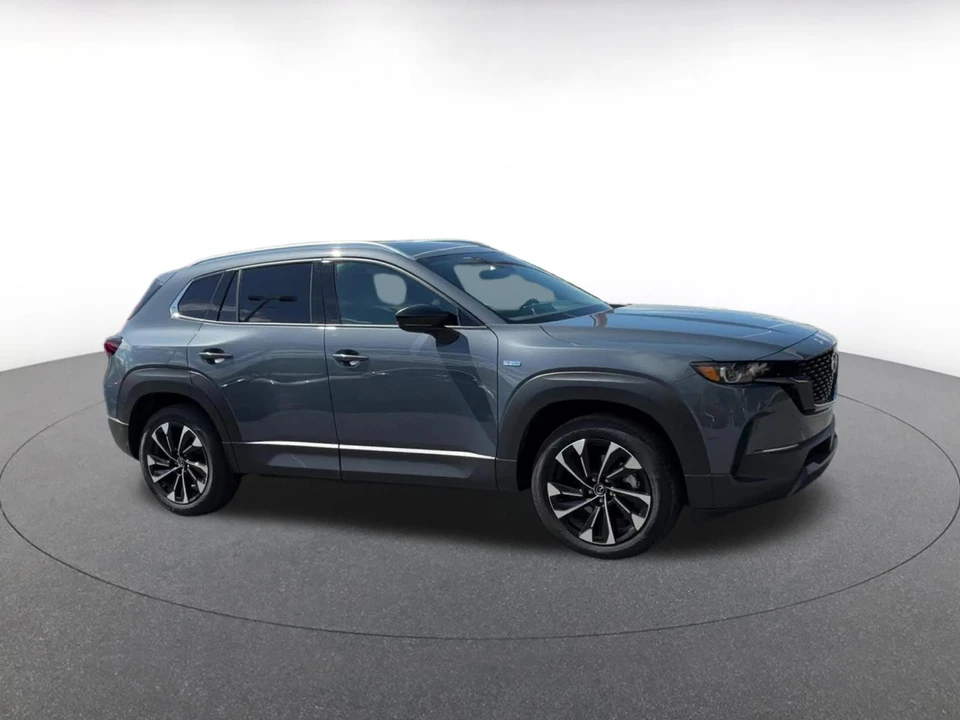 2025 Mazda CX-50 - Image 2 of 31