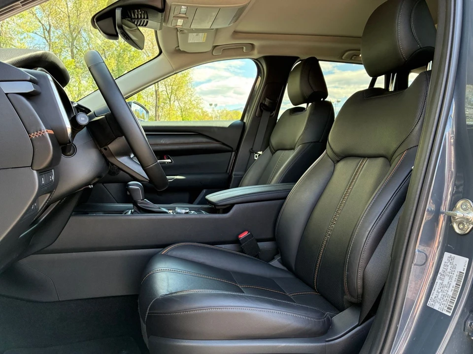 2025 Mazda CX-50 - Image 25 of 31
