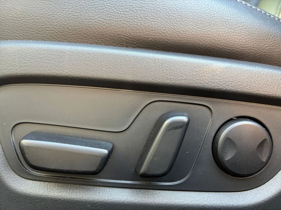 2025 Mazda CX-50 - Image 20 of 31