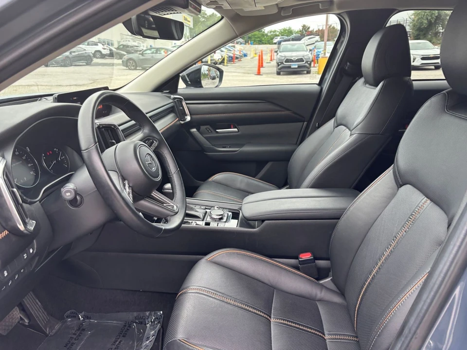 2025 Mazda CX-50 - Image 24 of 31