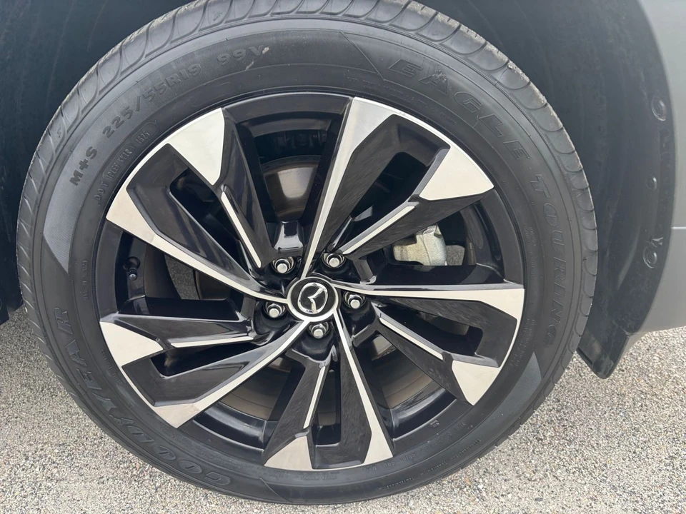 2025 Mazda CX-50 - Image 26 of 31