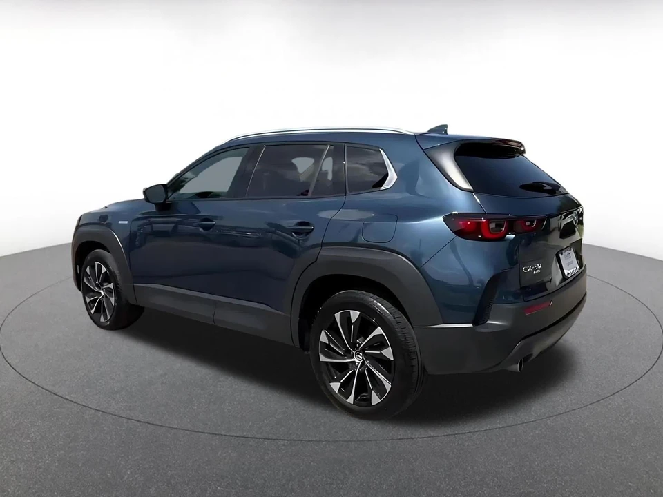 2025 Mazda CX-50 - Image 12 of 31