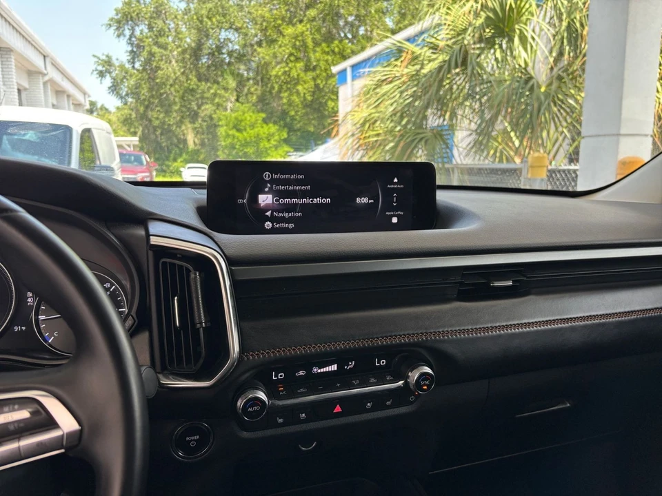 2025 Mazda CX-50 - Image 19 of 31