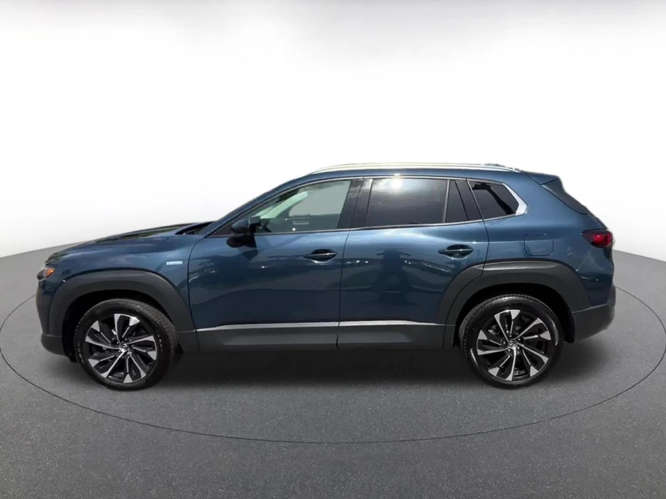 2025 Mazda CX-50 - Image 11 of 31