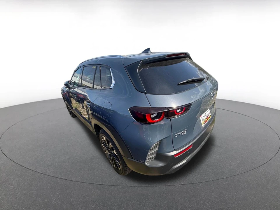 2025 Mazda CX-50 - Image 8 of 10