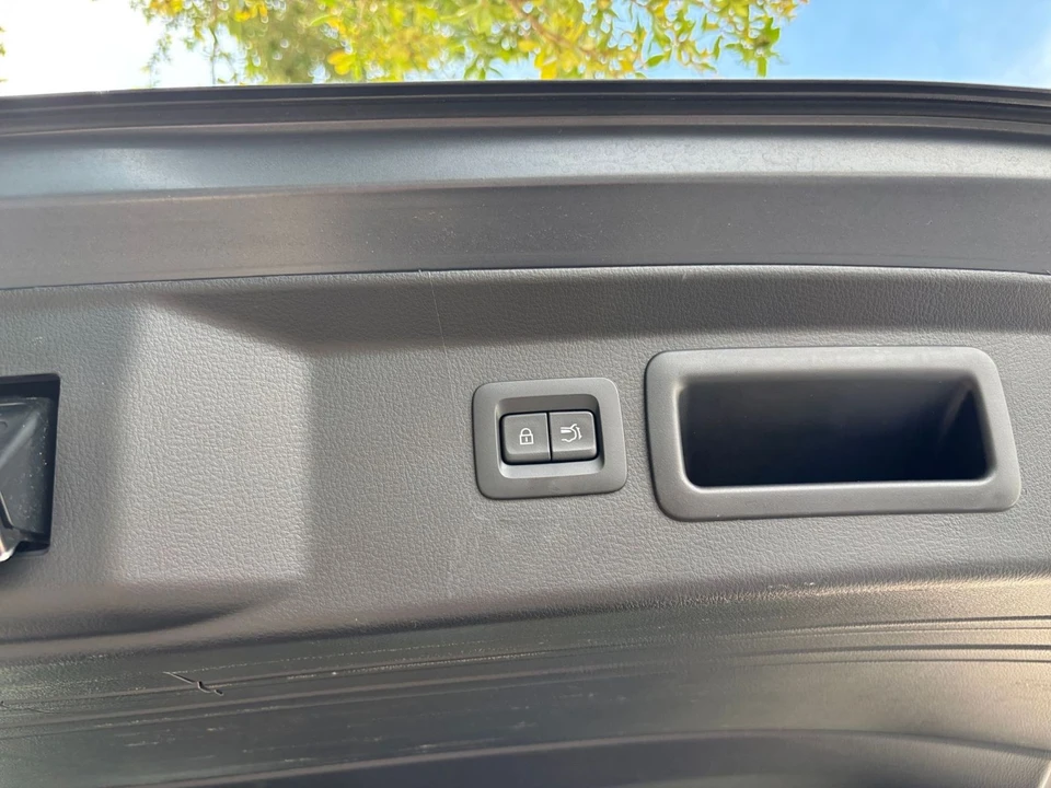 2025 Mazda CX-50 - Image 23 of 31