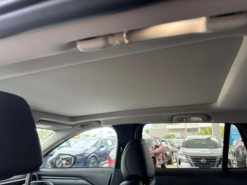 2025 Mazda CX-50 - Image 27 of 31