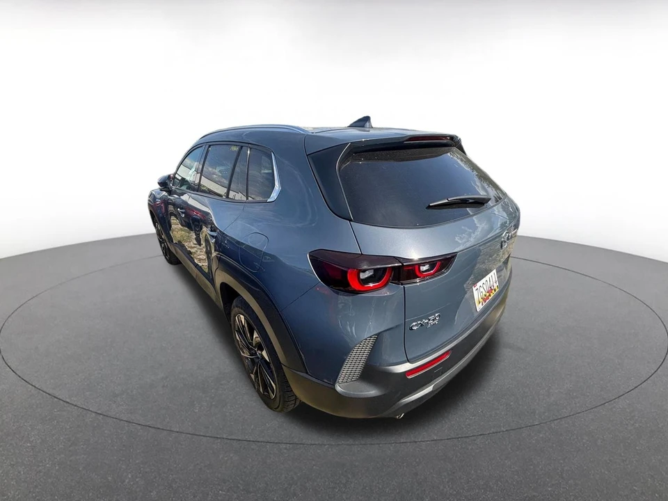 2025 Mazda CX-50 - Image 5 of 10
