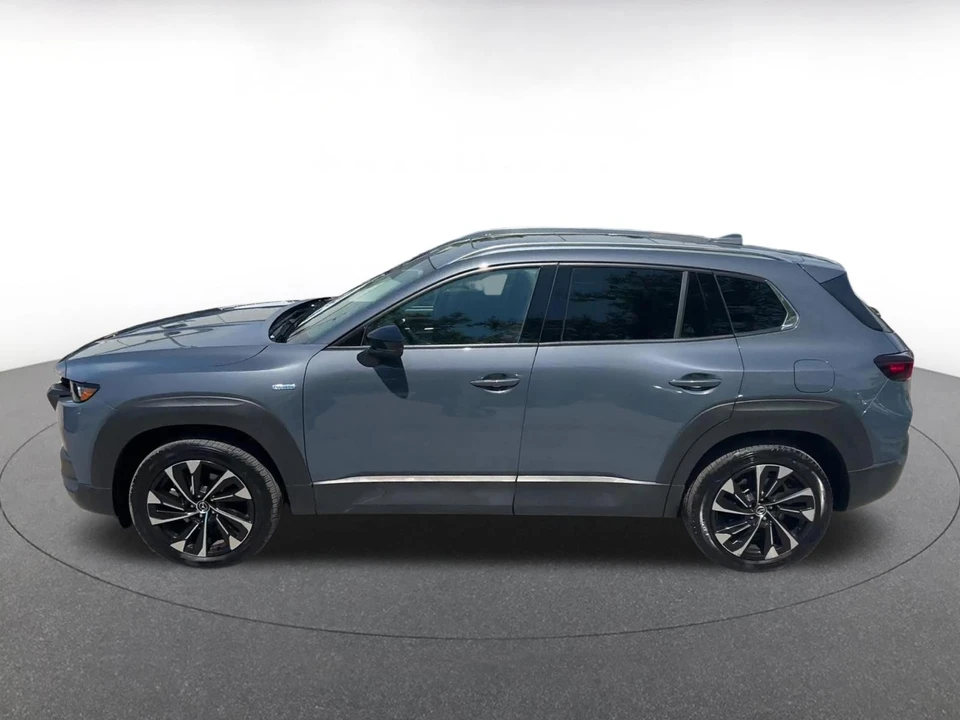 2025 Mazda CX-50 - Image 11 of 31