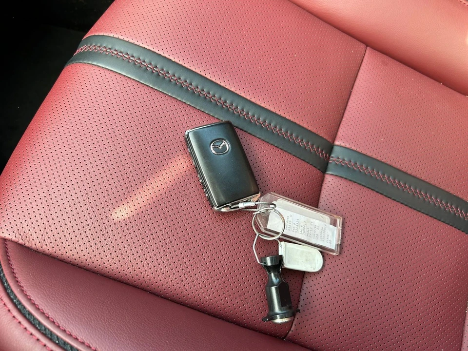 2025 Mazda CX-50 - Image 20 of 31