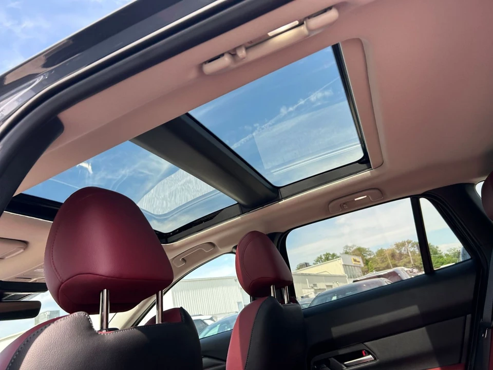 2025 Mazda CX-50 - Image 26 of 31