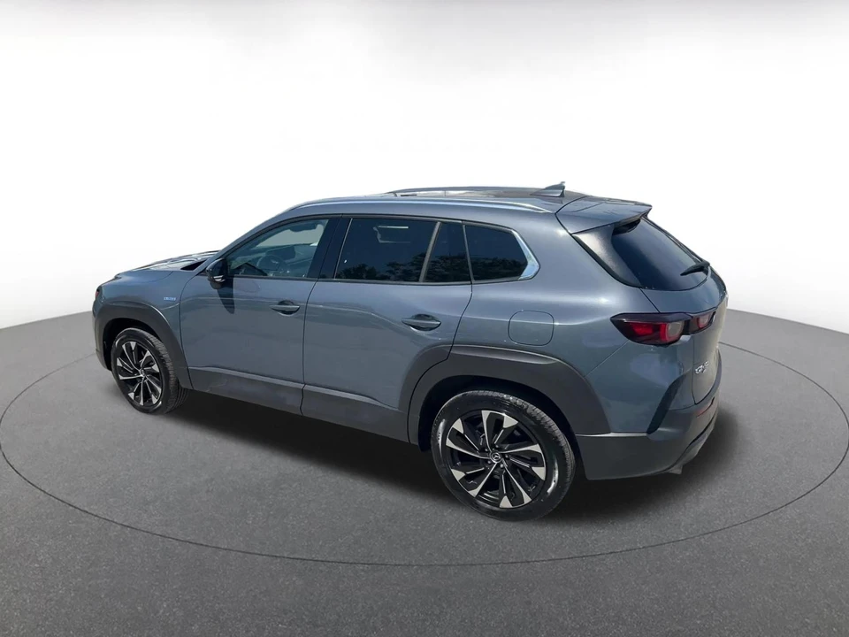 2025 Mazda CX-50 - Image 9 of 31