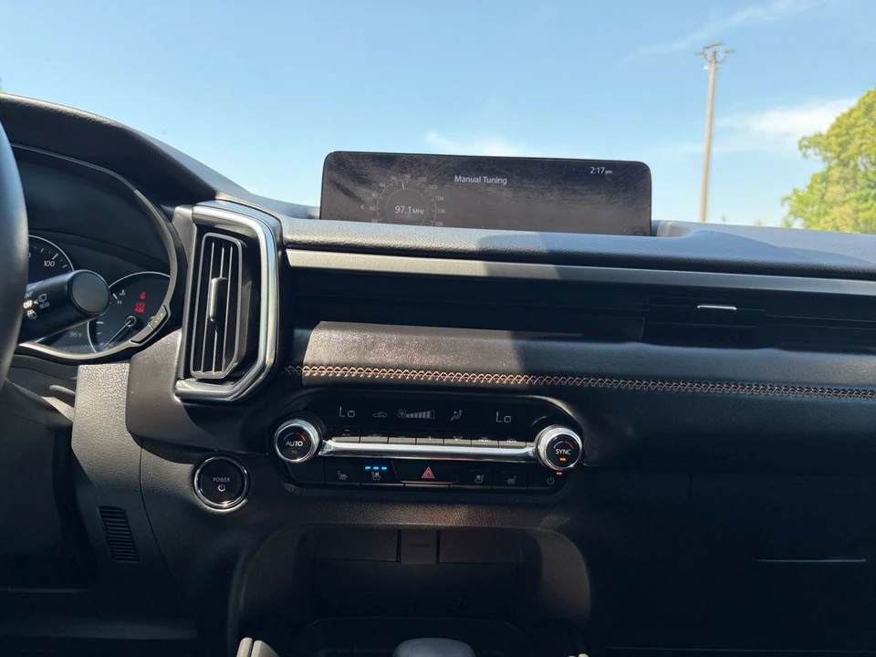 2025 Mazda CX-50 - Image 19 of 31