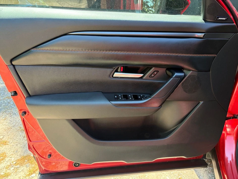 2025 Mazda CX-50 - Image 20 of 31