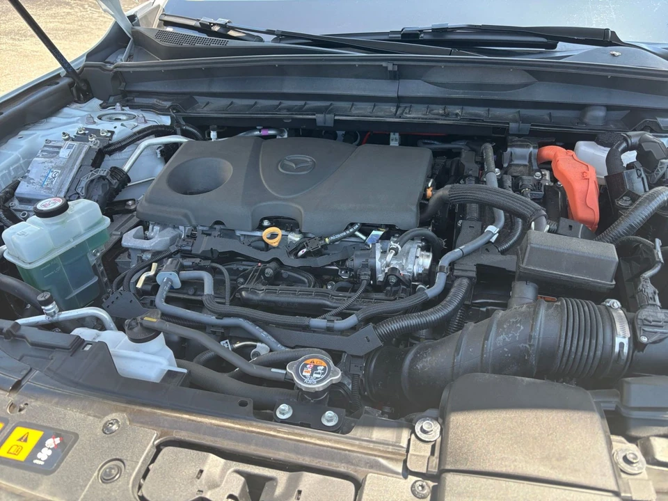 2025 Mazda CX-50 - Image 30 of 31