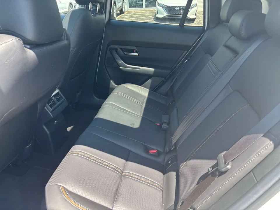 2025 Mazda CX-50 - Image 25 of 31
