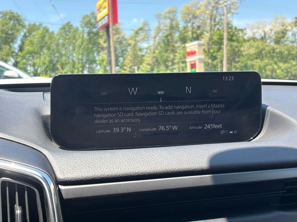 2025 Mazda CX-50 - Image 16 of 31