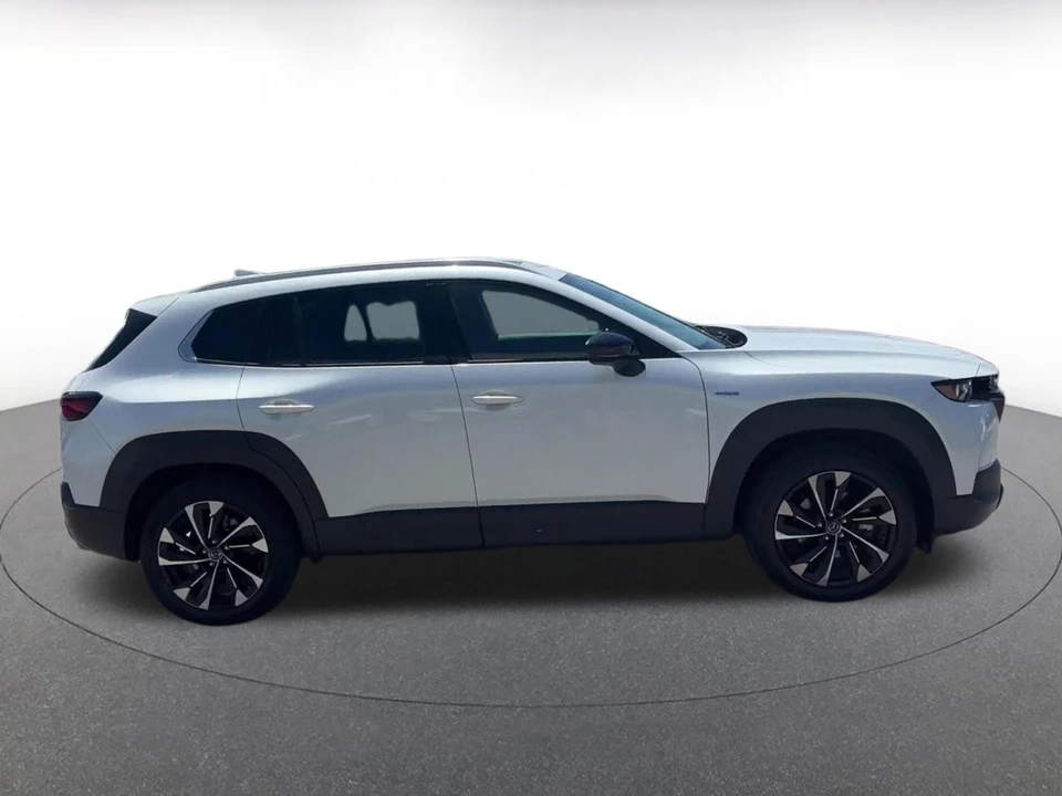 2025 Mazda CX-50 - Image 15 of 31