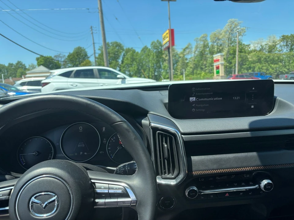 2025 Mazda CX-50 - Image 14 of 31