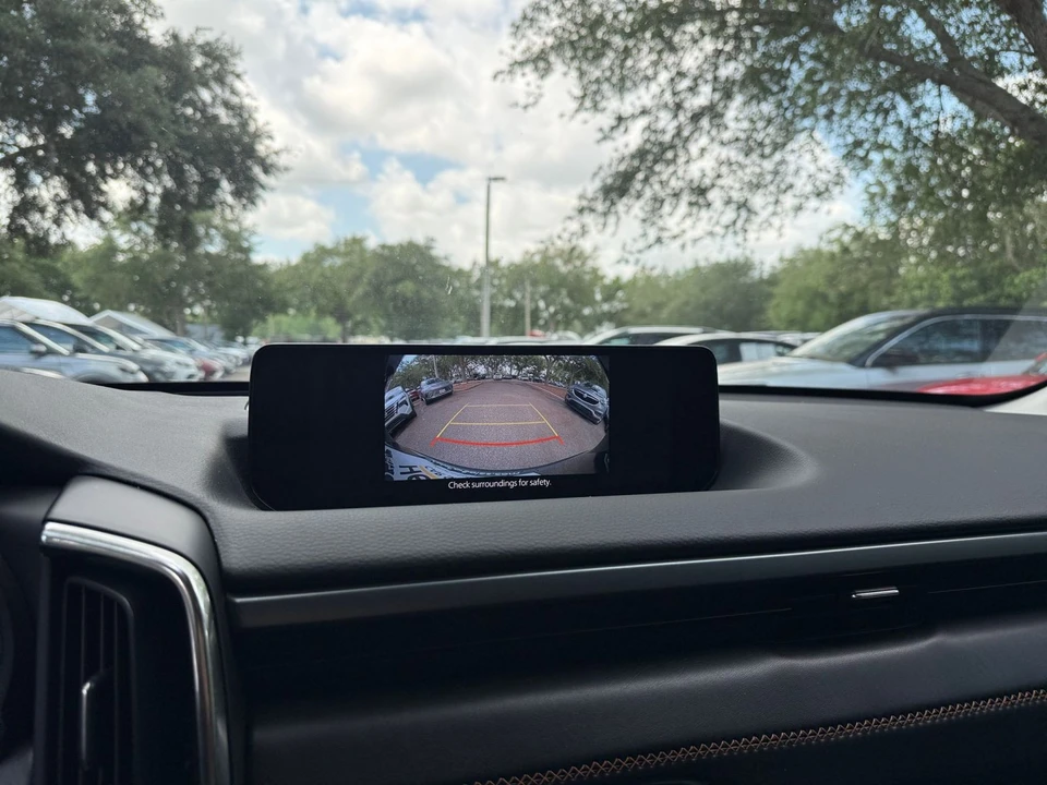 2025 Mazda CX-50 - Image 15 of 31