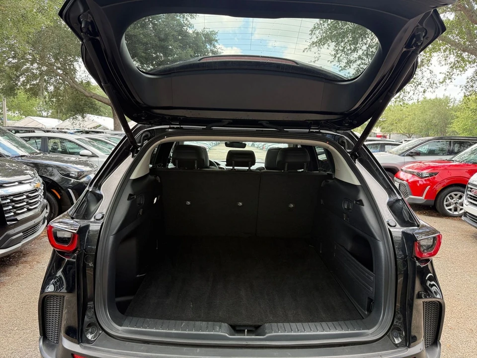 2025 Mazda CX-50 - Image 25 of 31