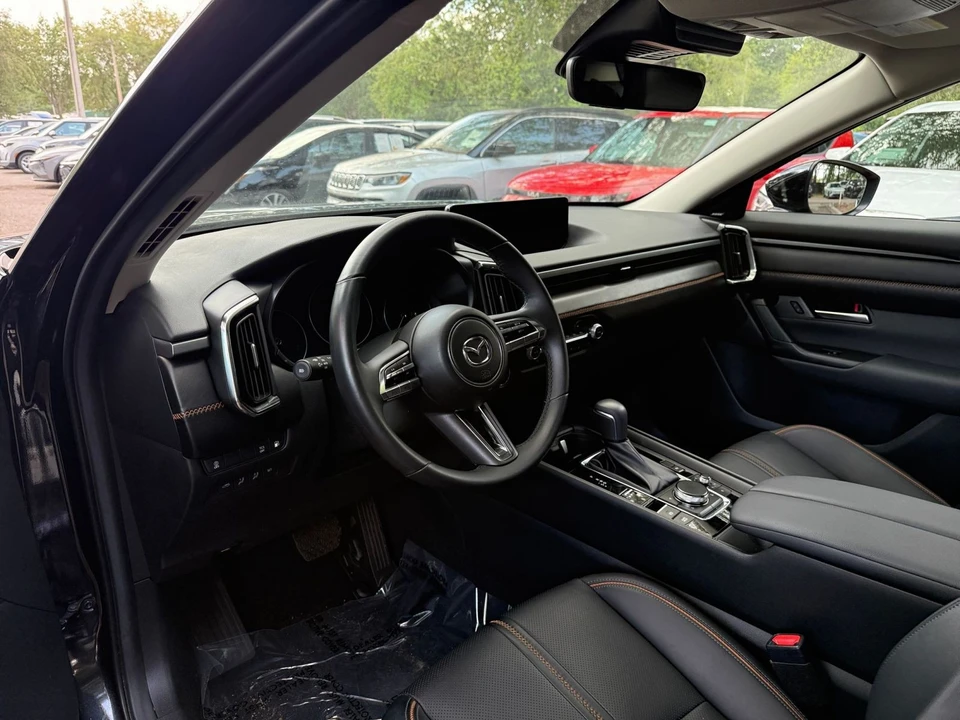 2025 Mazda CX-50 - Image 30 of 31