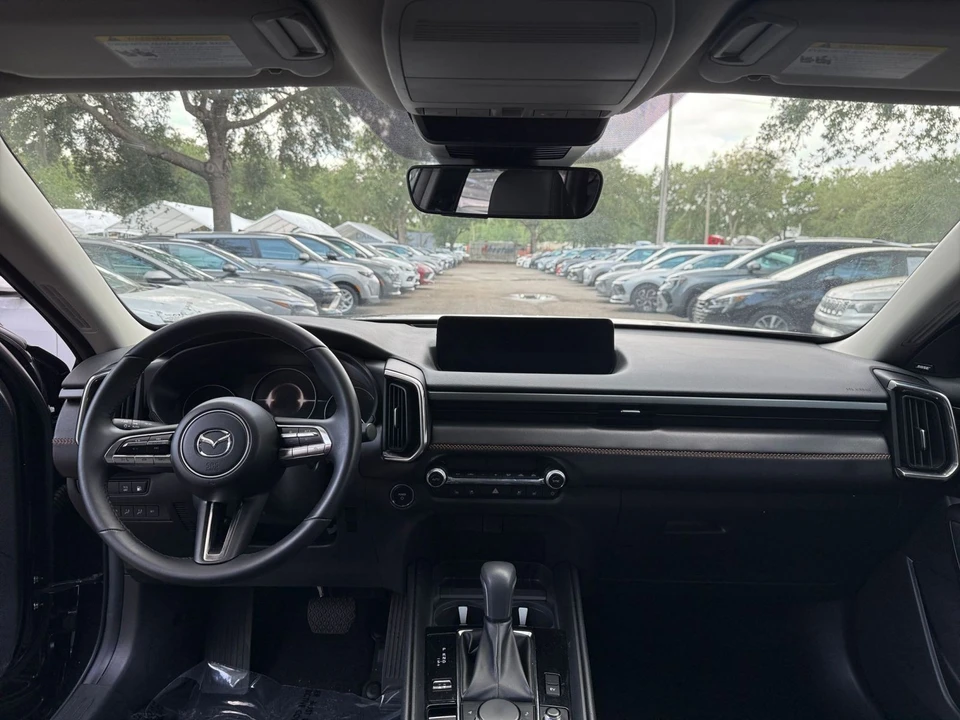 2025 Mazda CX-50 - Image 27 of 31