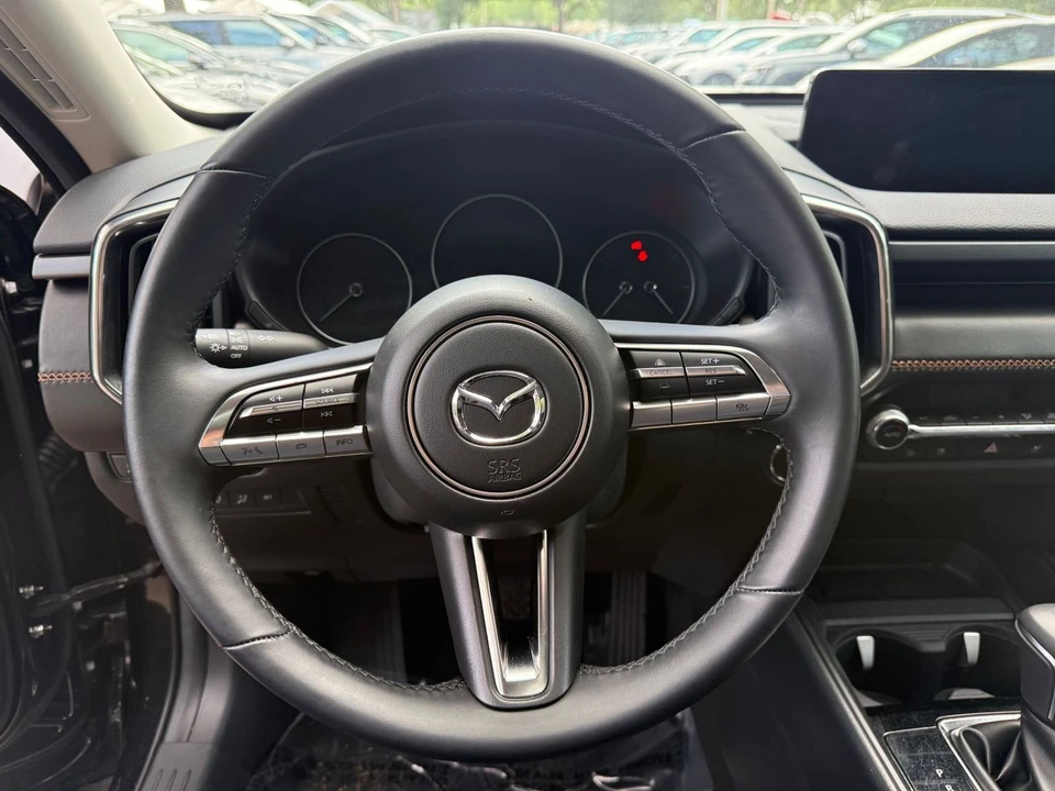 2025 Mazda CX-50 - Image 25 of 31