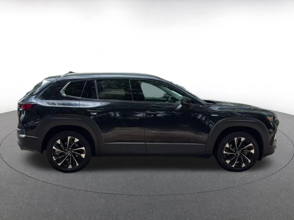 2025 Mazda CX-50 - Image 14 of 31
