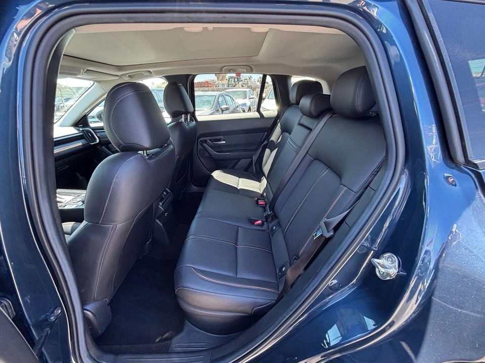 2025 Mazda CX-50 - Image 22 of 31