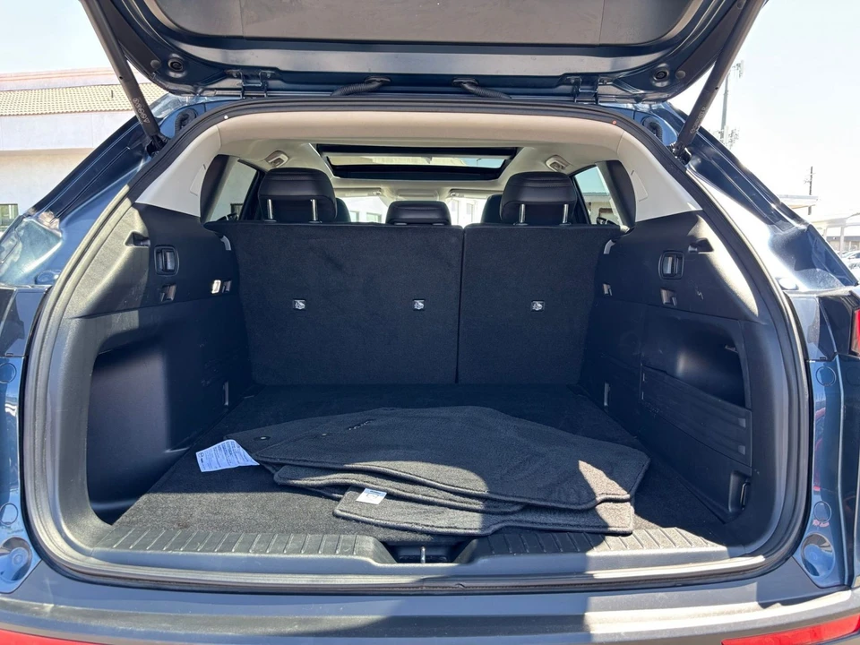 2025 Mazda CX-50 - Image 28 of 31