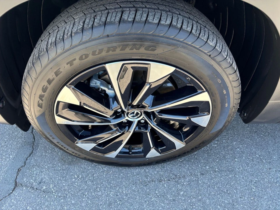 2025 Mazda CX-50 - Image 27 of 31