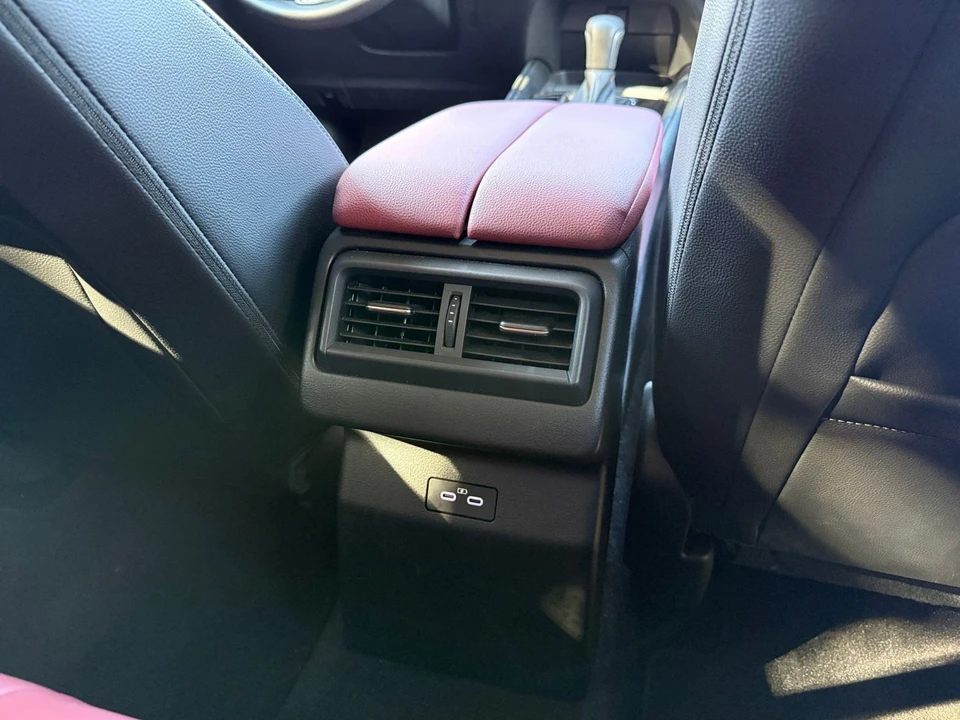 2025 Mazda CX-50 - Image 23 of 31