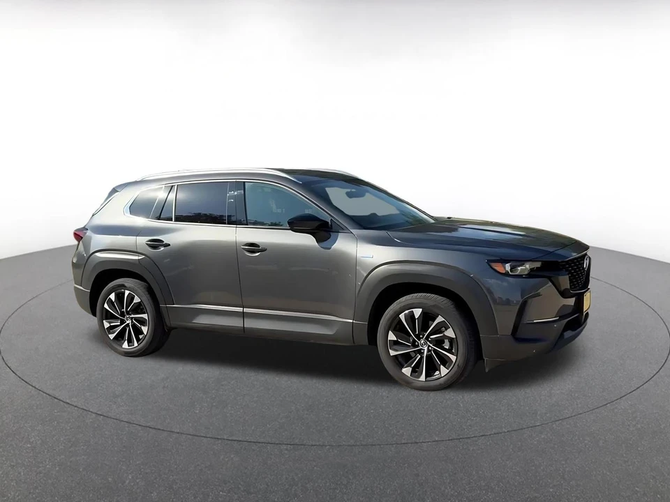 2025 Mazda CX-50 - Image 2 of 31