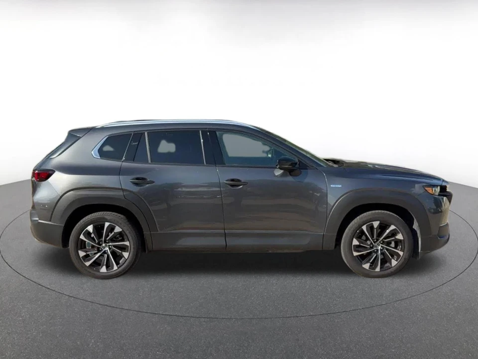 2025 Mazda CX-50 - Image 15 of 31