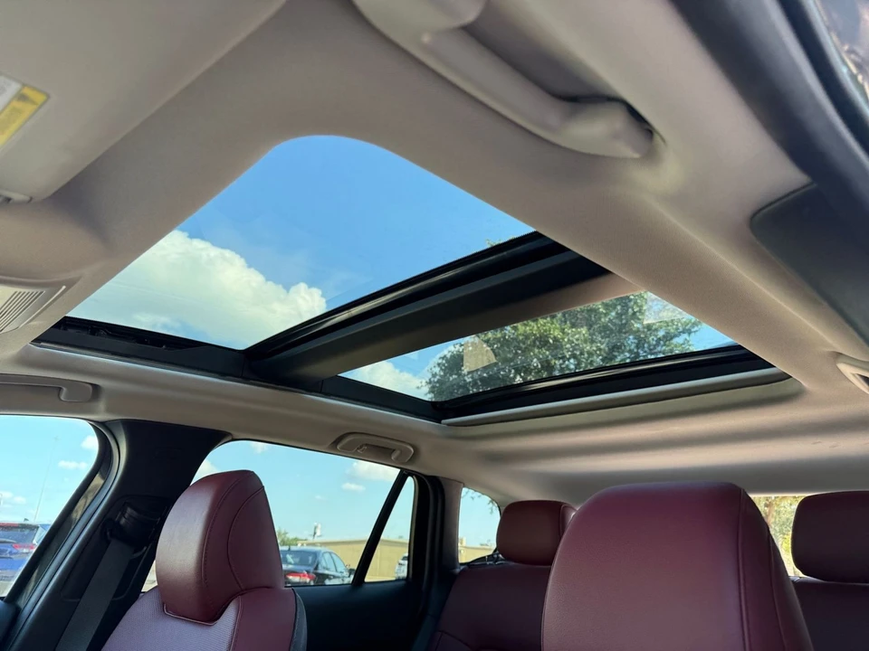 2025 Mazda CX-50 - Image 28 of 31