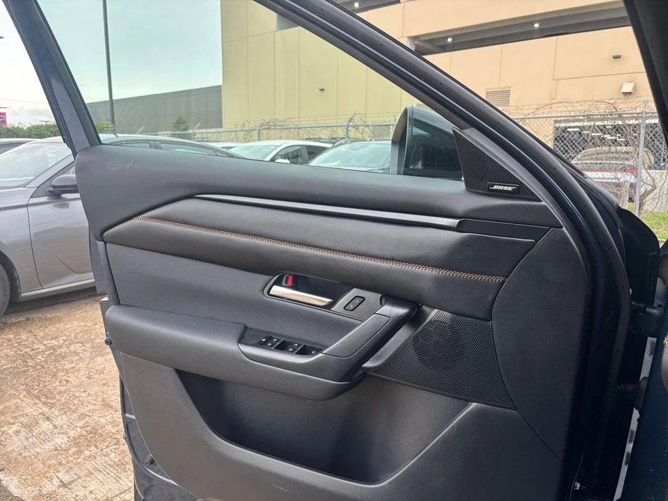 2025 Mazda - Image 17 of 31