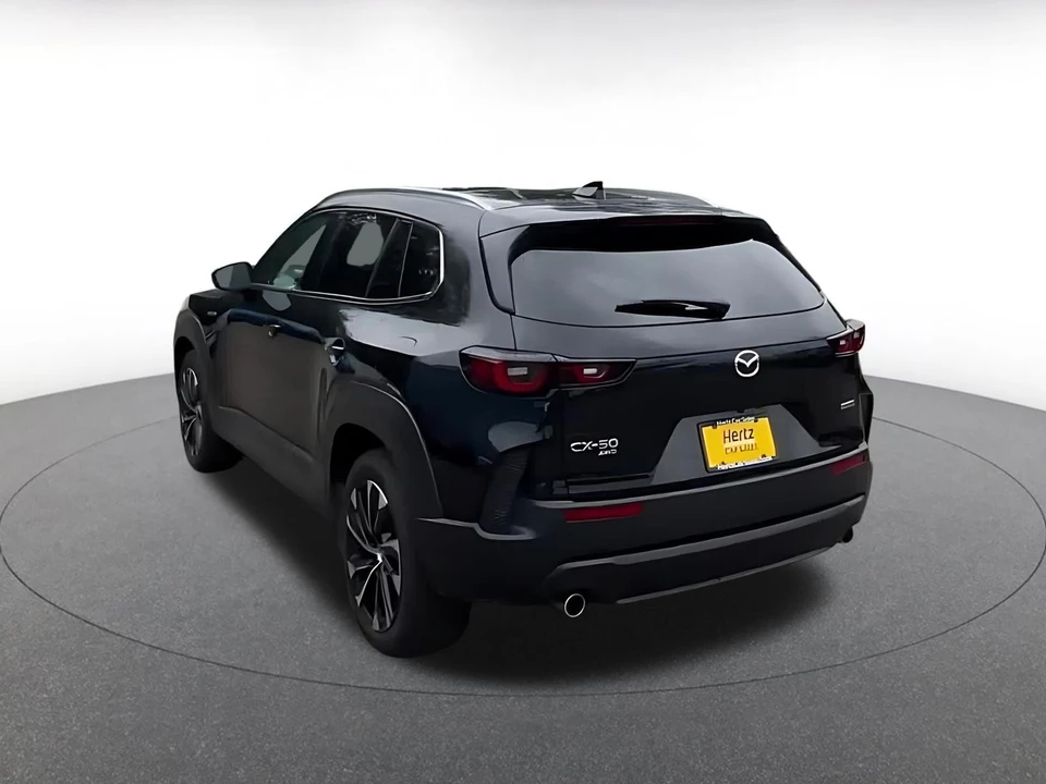 2025 Mazda CX-50 - Image 13 of 31