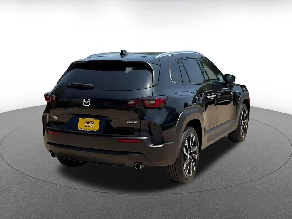 2025 Mazda CX-50 - Image 17 of 31